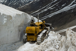 На велосипеде по закрытой дороге из Казы на перевал Ротанг